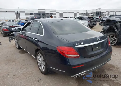 2017 Mercedes-Benz E 300 из США, поврежденный, VIN WDDZF4JB6HA067825